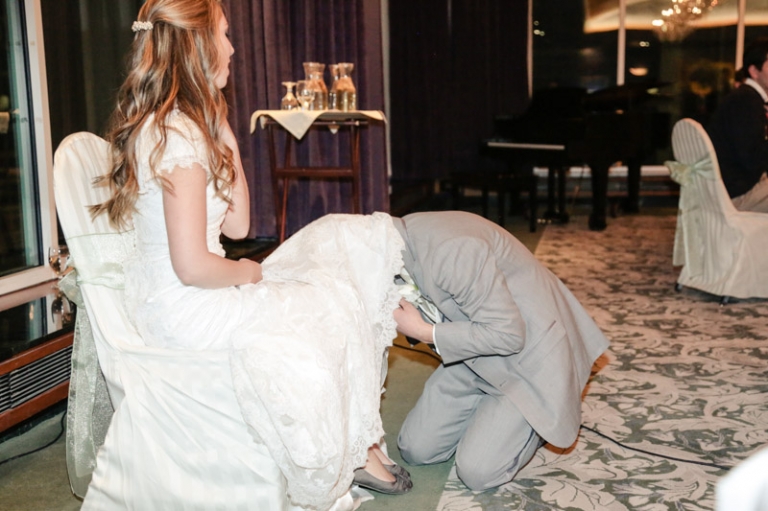 Wedding-Photographer-Bountiful-Temple-winter-wedding050-Blog(pp_w768_h511)