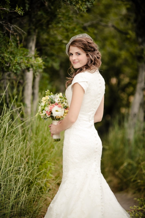 EK-Studios-Wedding-Photographer-City-overlook-bridals018-Blog(pp_w480_h720)