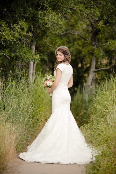 EK-Studios-Wedding-Photographer-City-overlook-bridals021-Blog(pp_w480_h720)