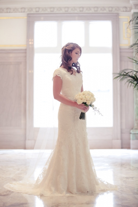 Wedding-Photographer-Classy-Bridals003-Blog(pp_w480_h720)