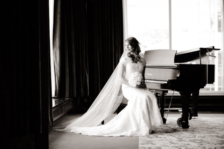 Wedding-Photographer-Classy-Bridals005-Blog(pp_w768_h511)