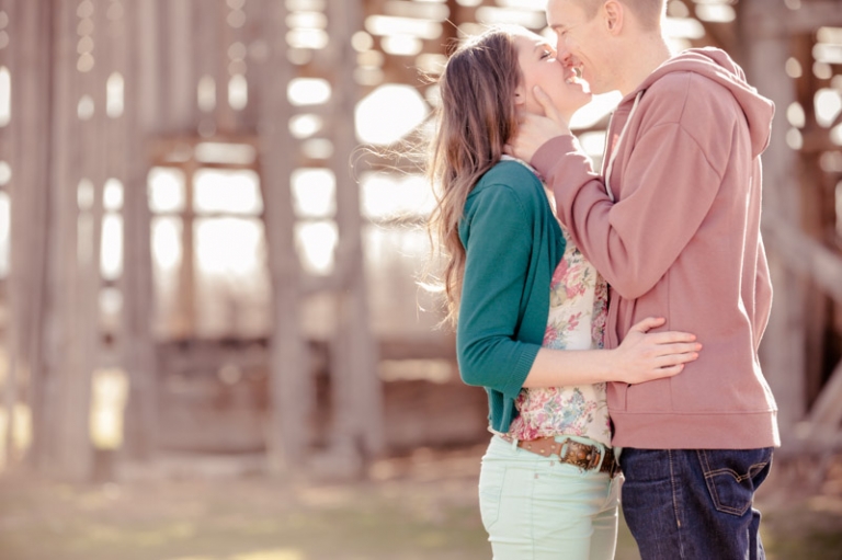 Wedding-Photographer-Barn-Engagements005-Blog(pp_w768_h511)