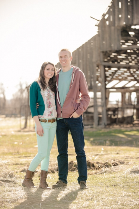Wedding-Photographer-Barn-Engagements006-Blog(pp_w480_h720)