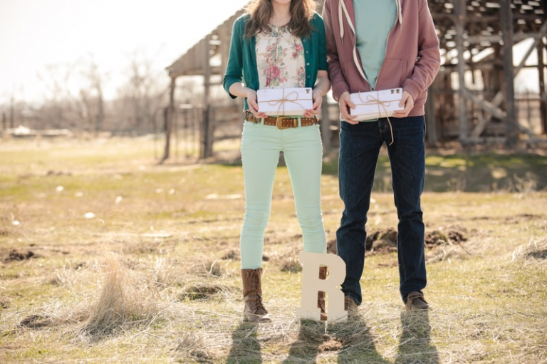 Wedding-Photographer-Barn-Engagements009-Blog(pp_w768_h511)