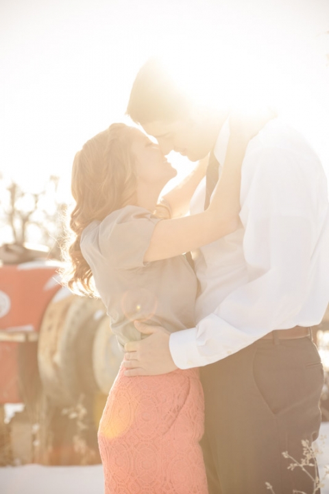 Wedding-Photographer-Winter-engagements007-Blog(pp_w480_h720)