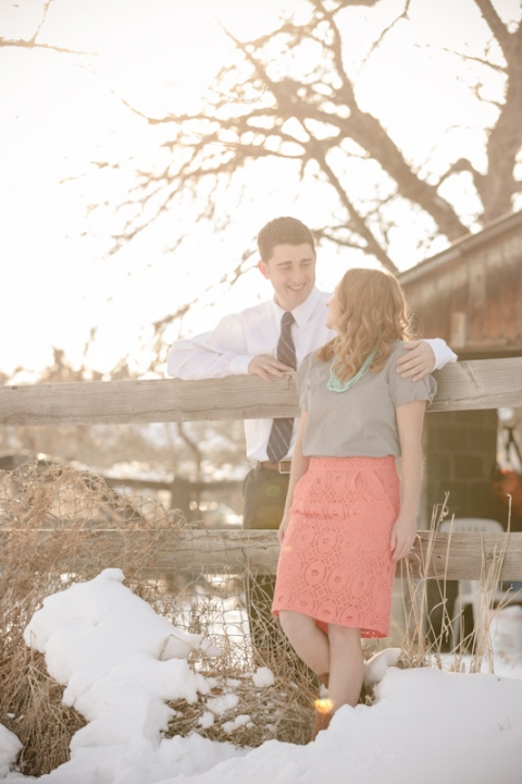 Wedding-Photographer-Winter-engagements008-Blog(pp_w480_h720)