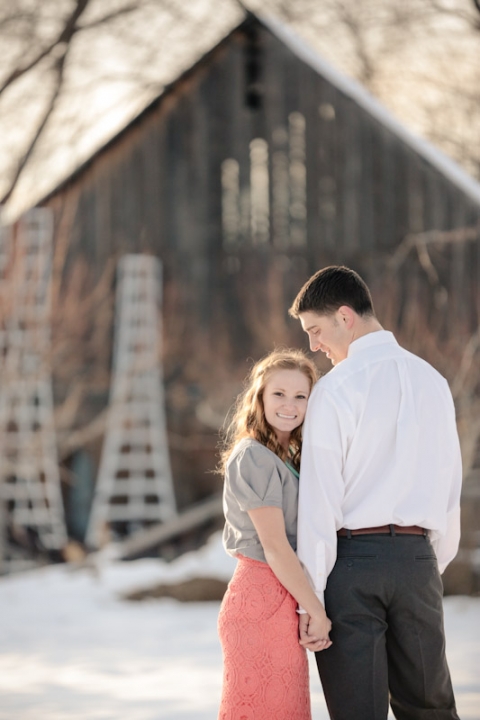 Wedding-Photographer-Winter-engagements010-Blog(pp_w480_h720)