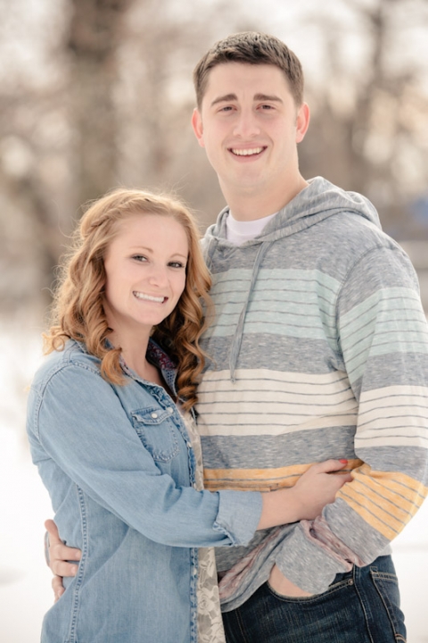 Wedding-Photographer-Winter-engagements014-Blog(pp_w480_h720)