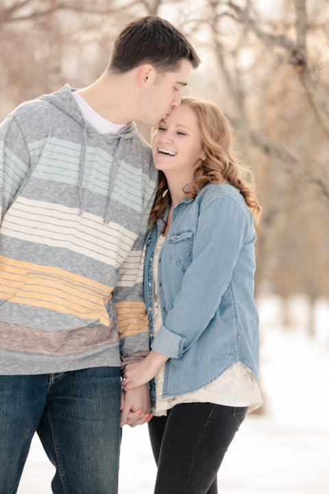 Wedding-Photographer-Winter-engagements016-Blog(pp_w480_h720)