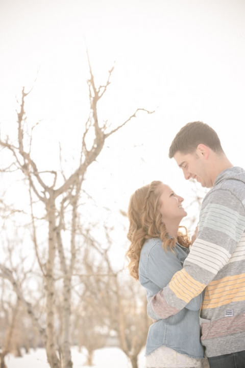 Wedding-Photographer-Winter-engagements019-Blog(pp_w480_h720)