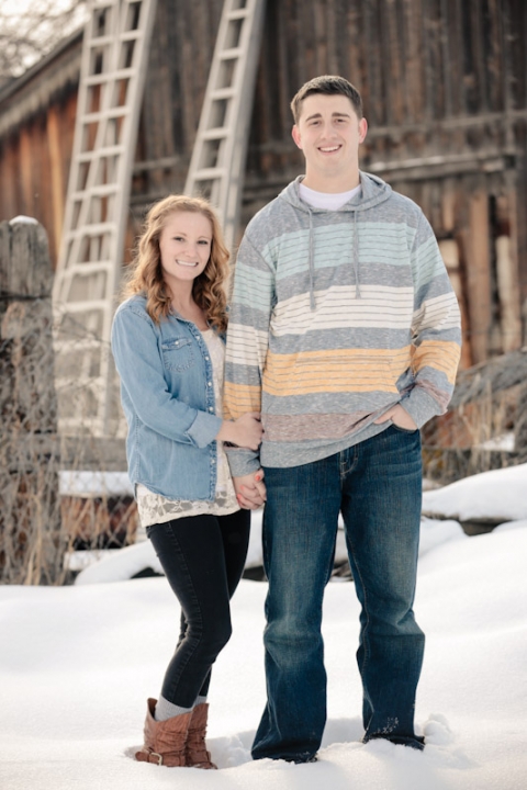 Wedding-Photographer-Winter-engagements021-Blog(pp_w480_h720)