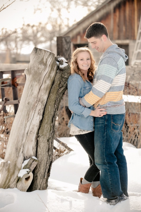 Wedding-Photographer-Winter-engagements023-Blog(pp_w480_h720)