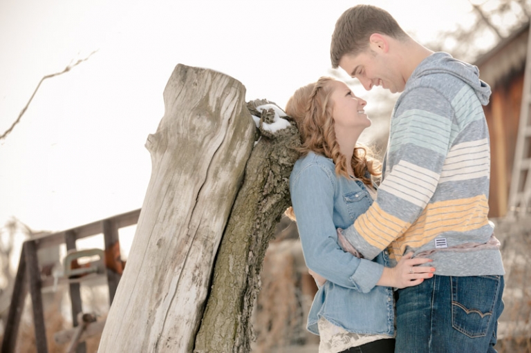 Wedding-Photographer-Winter-engagements024-Blog(pp_w768_h511)