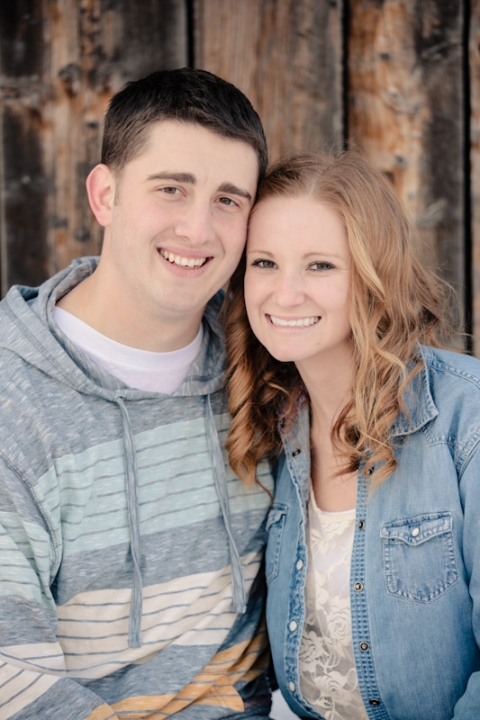 Wedding-Photographer-Winter-engagements025-Blog(pp_w480_h720)