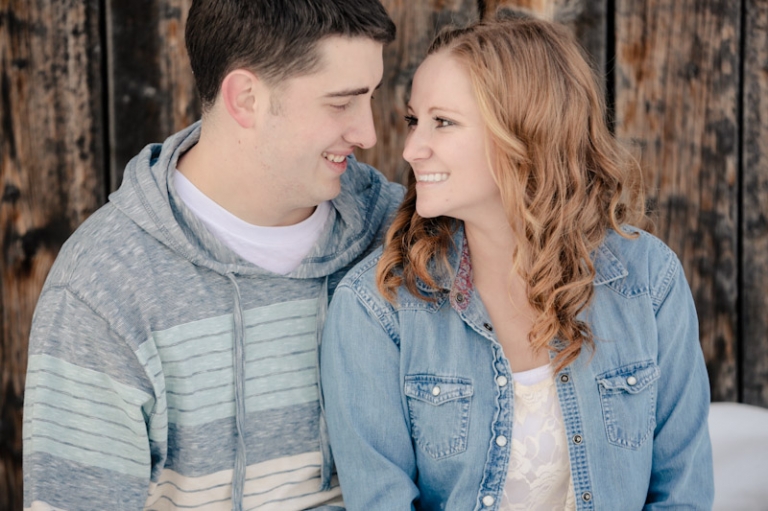 Wedding-Photographer-Winter-engagements026-Blog(pp_w768_h511)