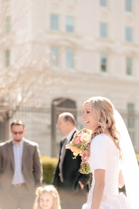 Wedding-Photographer-SLC-temple-wedding007-Blog(pp_w480_h720)