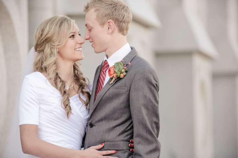 Wedding-Photographer-SLC-temple-wedding021-Blog(pp_w768_h511)