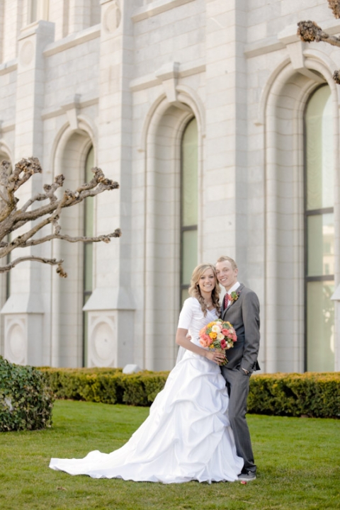 Wedding-Photographer-SLC-temple-wedding022-Blog(pp_w480_h720)