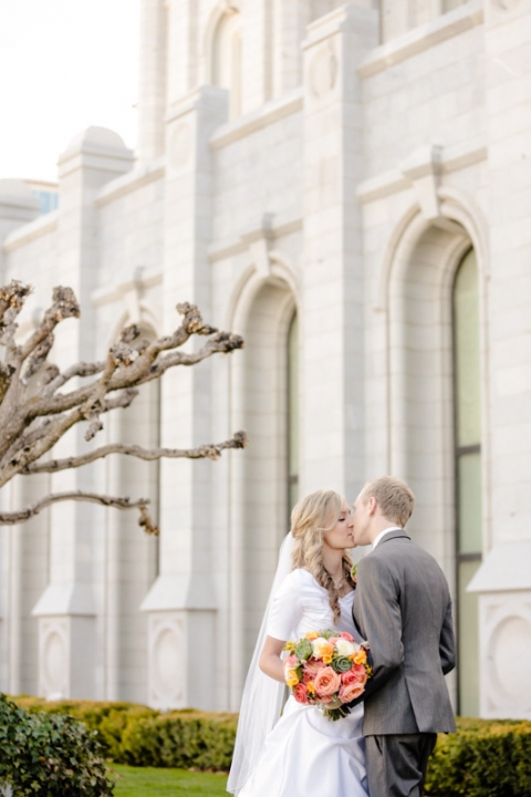 Wedding-Photographer-SLC-temple-wedding023-Blog(pp_w480_h720)