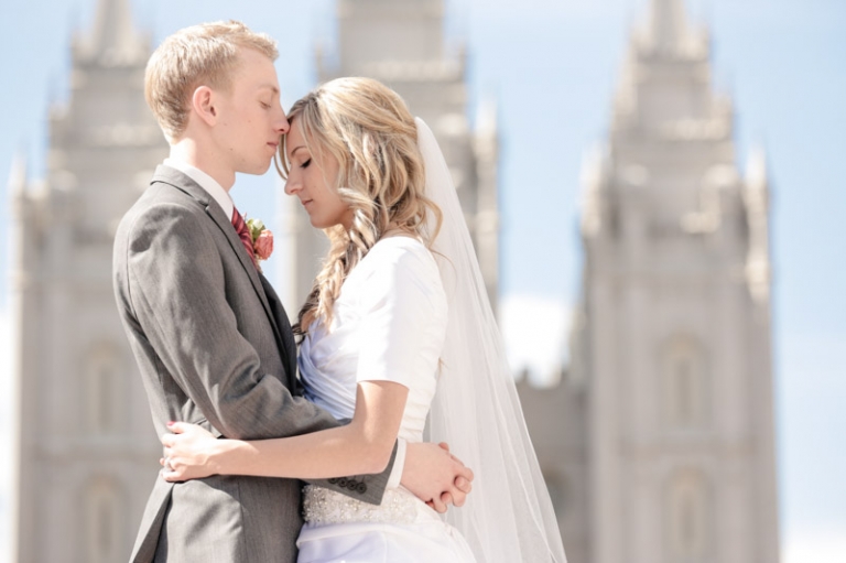 Wedding-Photographer-SLC-temple-wedding034-Blog(pp_w768_h511)