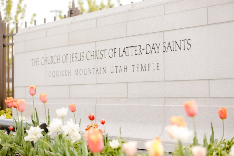 EK-Studios-Wedding-Photographer-Backyard-wedding-reception001-Blog(pp_w768_h511)