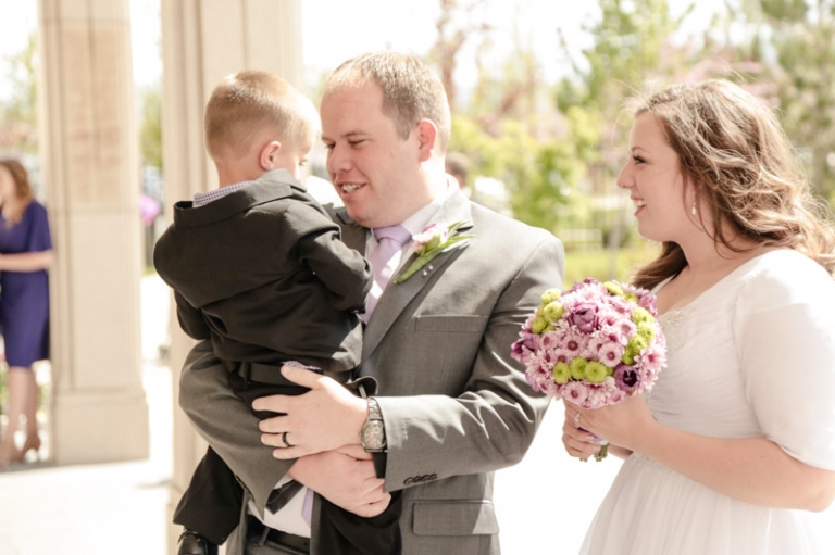 EK-Studios-Wedding-Photographer-Backyard-wedding-reception009-Blog(pp_w768_h511)