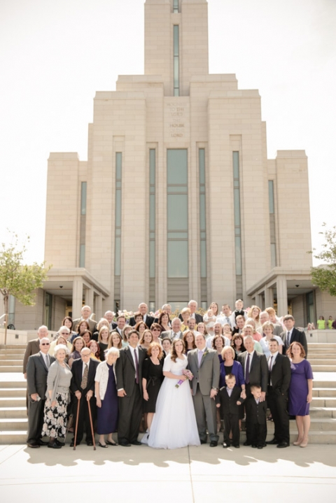 EK-Studios-Wedding-Photographer-Backyard-wedding-reception010-Blog(pp_w480_h719)