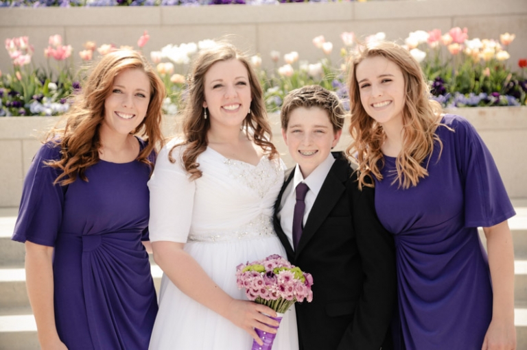 EK-Studios-Wedding-Photographer-Backyard-wedding-reception011-Blog(pp_w768_h511)