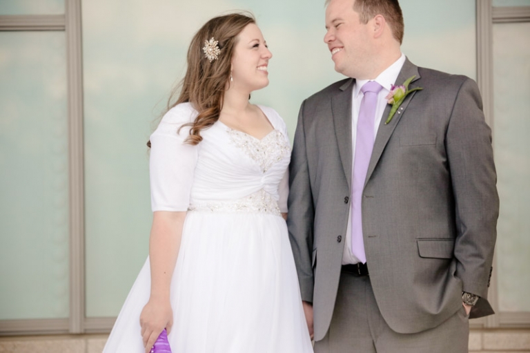 EK-Studios-Wedding-Photographer-Backyard-wedding-reception016-Blog(pp_w768_h511)