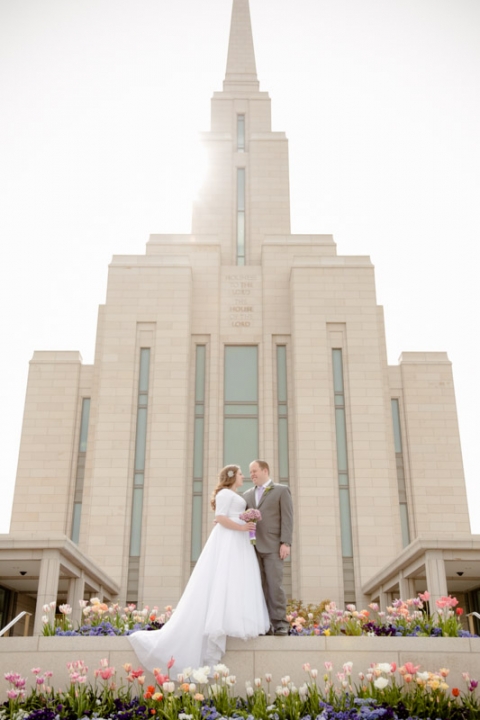 EK-Studios-Wedding-Photographer-Backyard-wedding-reception019-Blog(pp_w480_h720)