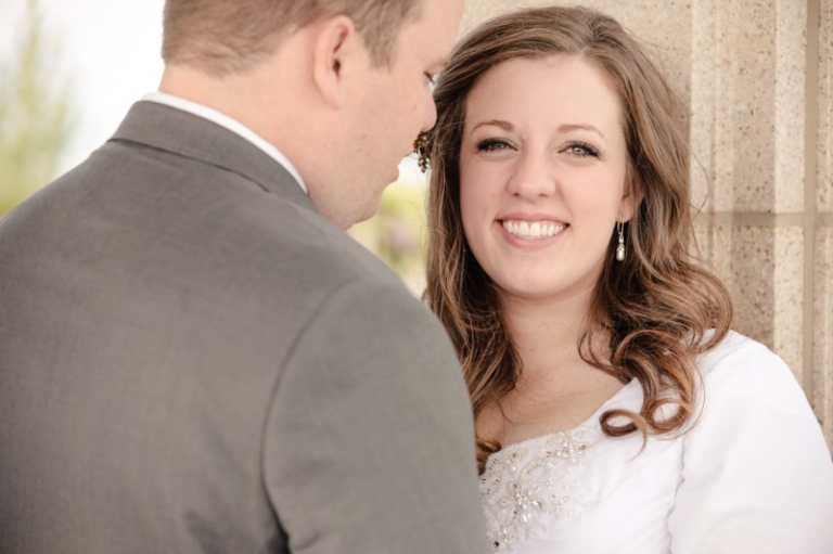 EK-Studios-Wedding-Photographer-Backyard-wedding-reception027-Blog(pp_w768_h511)