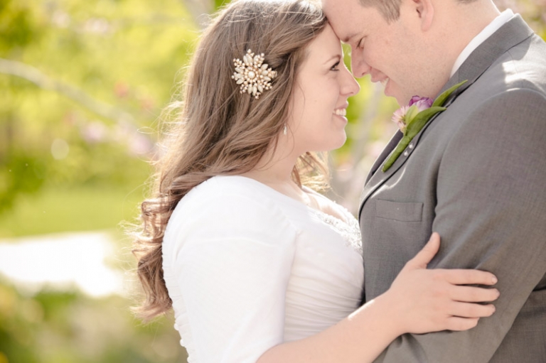 EK-Studios-Wedding-Photographer-Backyard-wedding-reception033-Blog(pp_w768_h511)