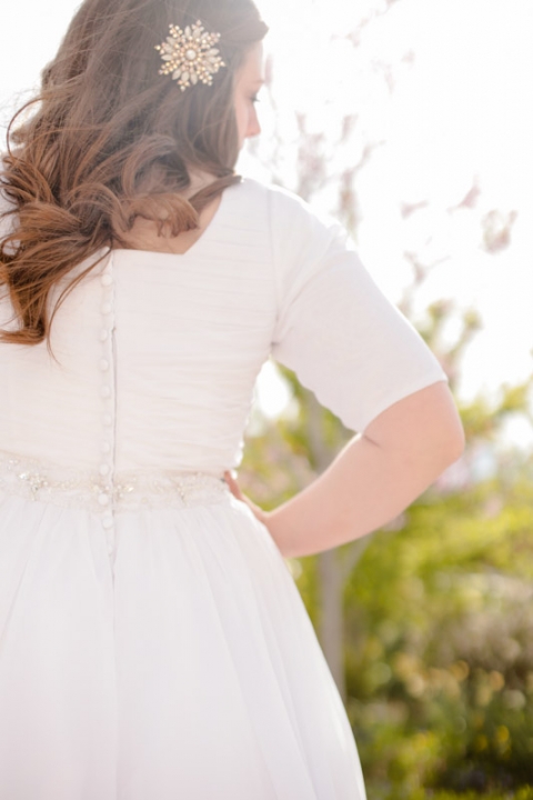 EK-Studios-Wedding-Photographer-Backyard-wedding-reception035-Blog(pp_w480_h720)