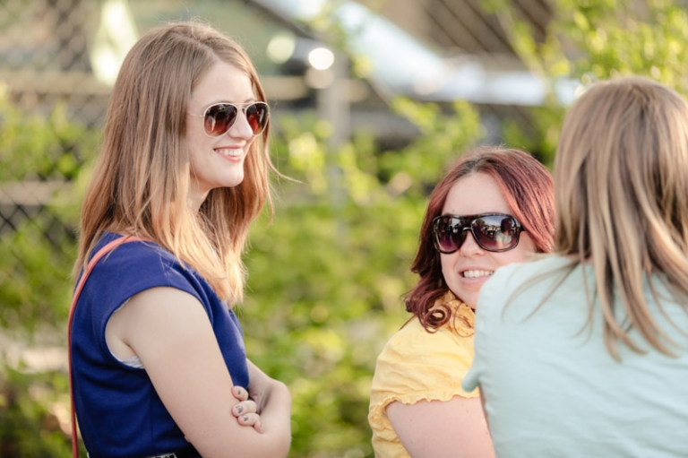 EK-Studios-Wedding-Photographer-Backyard-wedding-reception050-Blog(pp_w768_h511)