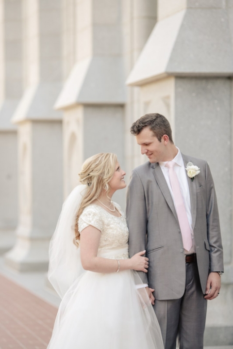 EK-Studios-Wedding-Photographer-Bella-vista-wedding-reception020-Blog(pp_w480_h720)