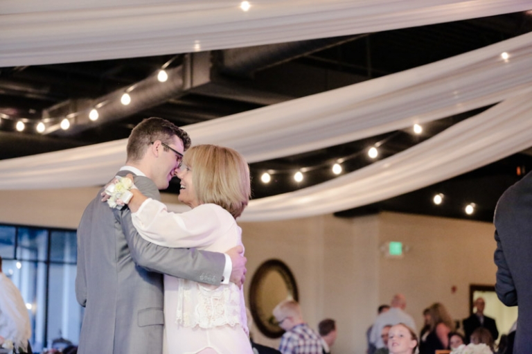 EK-Studios-Wedding-Photographer-Bella-vista-wedding-reception060-Blog(pp_w768_h511)