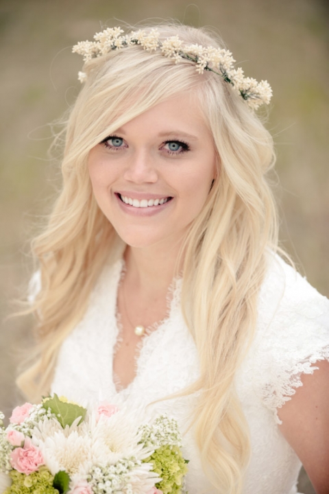 EK-Studios-Wedding-Photographer-Bridals-in-a-canoe-in-the-mountains012-Blog(pp_w480_h720)