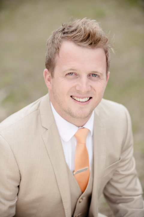 EK-Studios-Wedding-Photographer-Bridals-in-a-canoe-in-the-mountains014-Blog(pp_w480_h720)