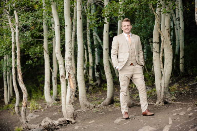 EK-Studios-Wedding-Photographer-Bridals-in-a-canoe-in-the-mountains044-Blog(pp_w768_h511)