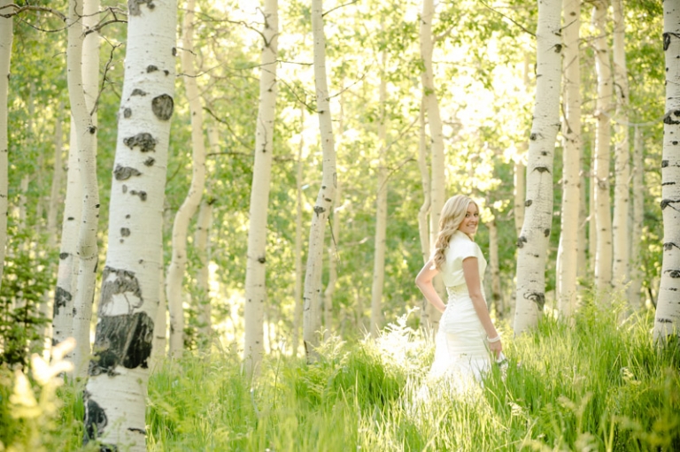 EK-Studios-Wedding-Photographer-Bridals-in-aspens029-Blog(pp_w768_h511)