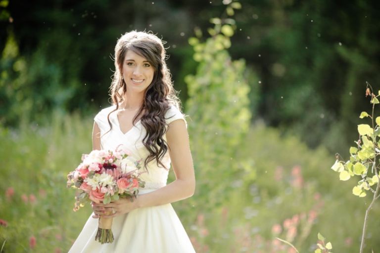 EK-Studios-Wedding-Photographer-Bridals-in-the-mountains-wildflowers012-Blog(pp_w768_h512)