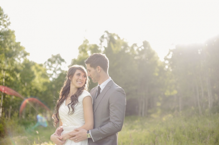 EK-Studios-Wedding-Photographer-Bridals-in-the-mountains-wildflowers041-Blog(pp_w768_h511)