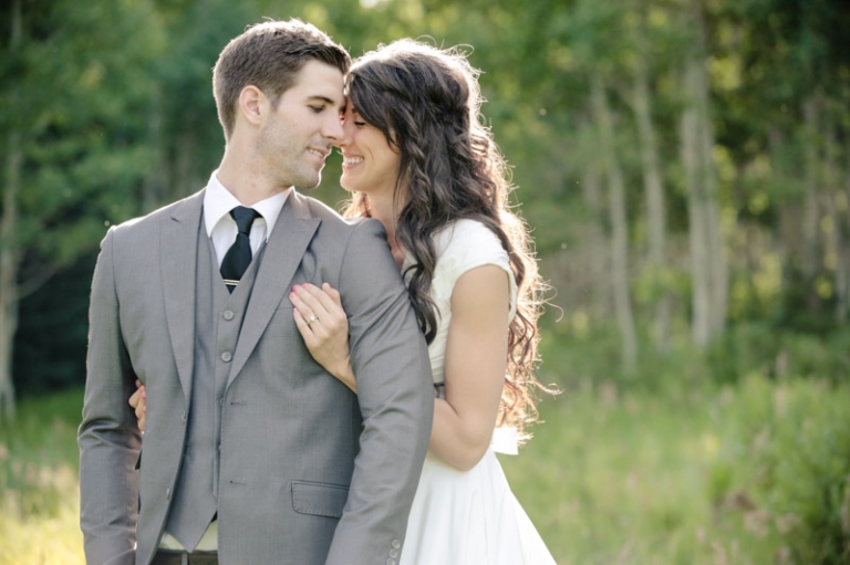 EK-Studios-Wedding-Photographer-Bridals-in-the-mountains-wildflowers043-Blog(pp_w768_h511)