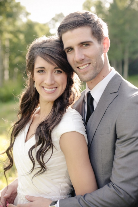 EK-Studios-Wedding-Photographer-Bridals-in-the-mountains-wildflowers044-Blog(pp_w480_h720)