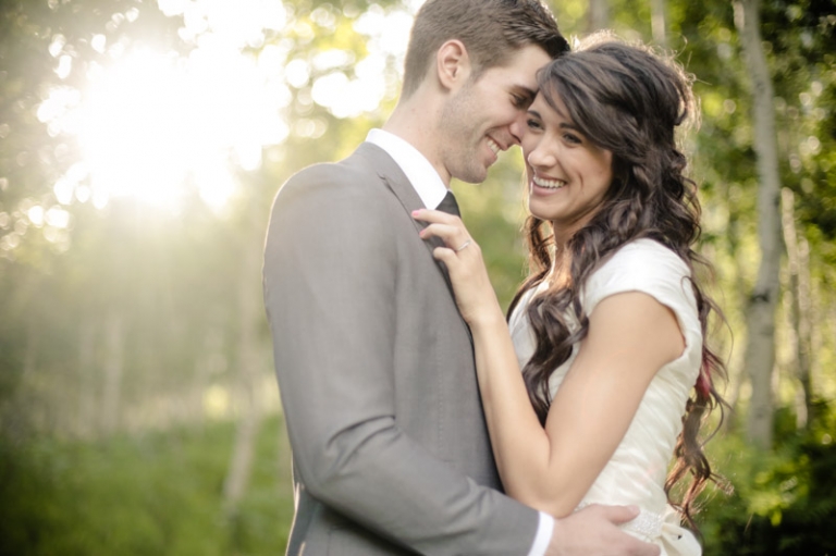EK-Studios-Wedding-Photographer-Bridals-in-the-mountains-wildflowers049-Blog(pp_w768_h511)