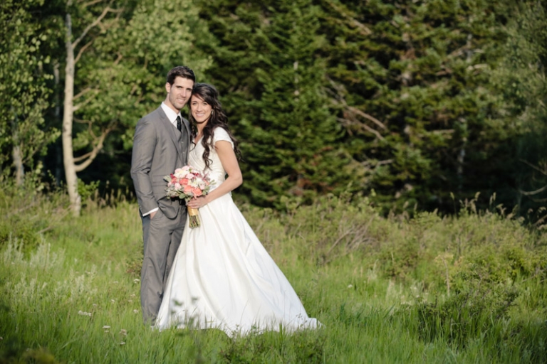 EK-Studios-Wedding-Photographer-Bridals-in-the-mountains-wildflowers053-Blog(pp_w768_h512)