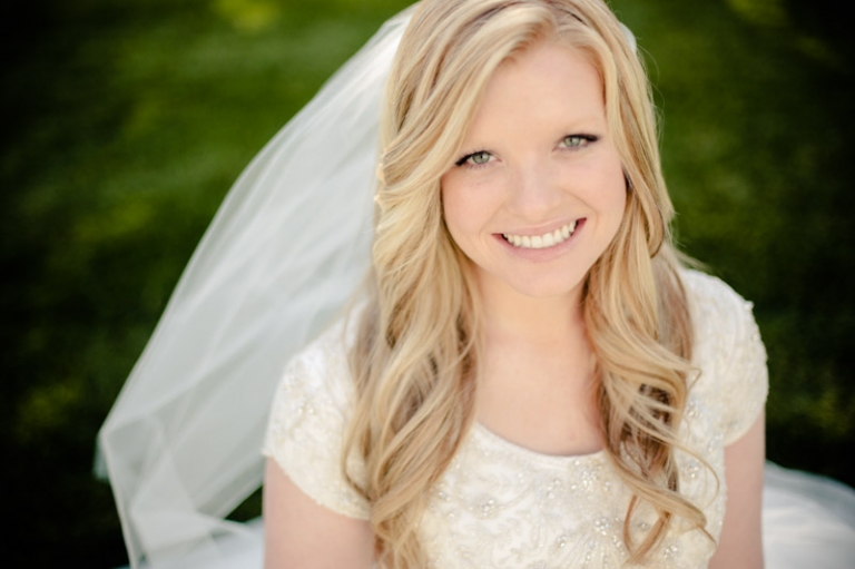 EK-Studios-Wedding-Photographer-Classy-Bridals-Utah002-Blog(pp_w768_h511)