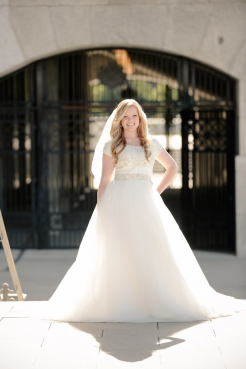 EK-Studios-Wedding-Photographer-Classy-Bridals-Utah013-Blog(pp_w480_h720)