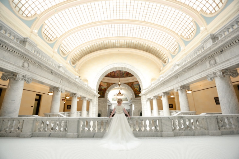 EK-Studios-Wedding-Photographer-Classy-Bridals-Utah025-Blog(pp_w768_h511)