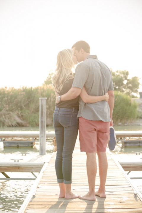 EK-Studios-Wedding-Photographer-Dock-engagements009-Blog(pp_w480_h720)